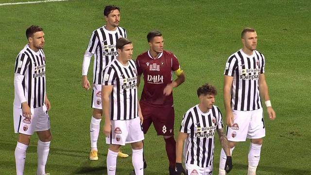 Reggina Ascoli 1 2 Sabiri è sempre magico al Granillo Doppietta che